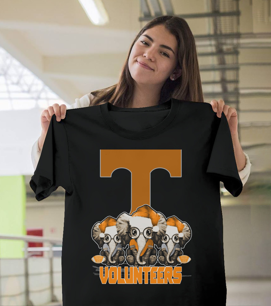 Three Elephants With Santa Hats Tennessee Volunteers T-Shirt