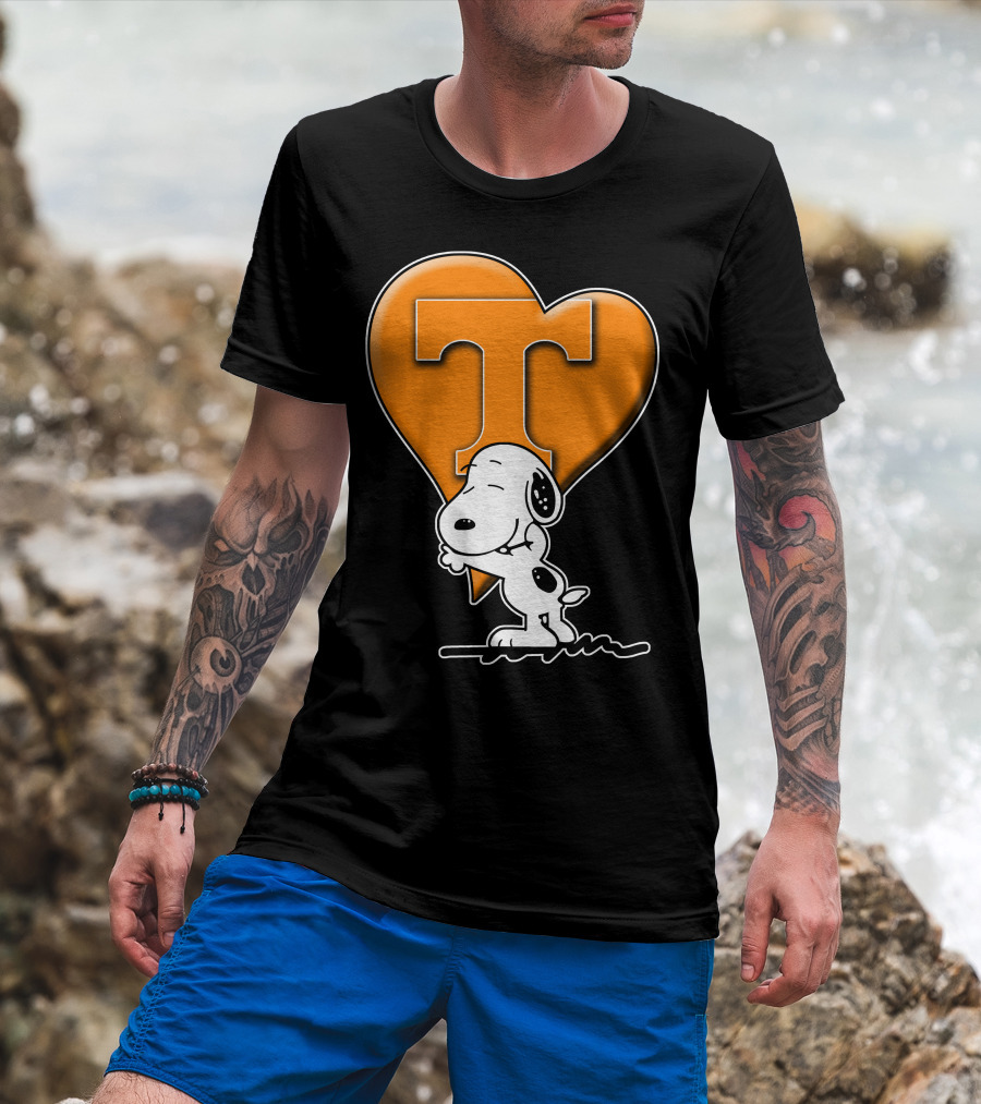 Snp V1 Tennessee Volunteers Snoopy Heart T-Shirt