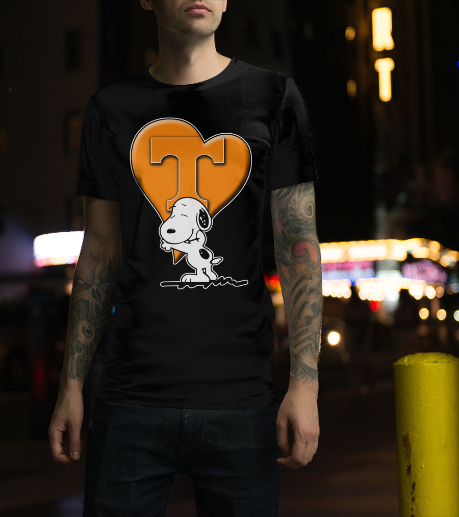 Snp V1 Tennessee Volunteers Snoopy Heart T-Shirt