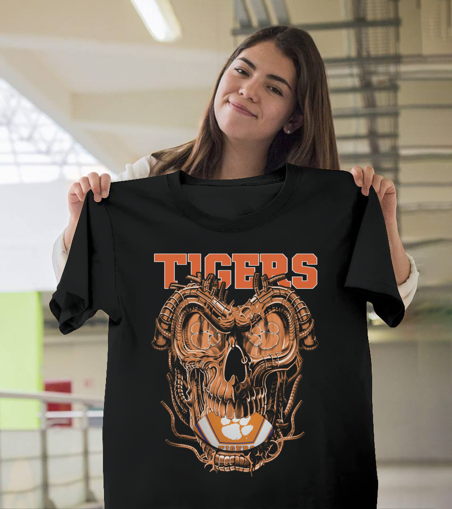 Clemson Tigers Mechanical Dragonskull With Football Elements T-Shirt