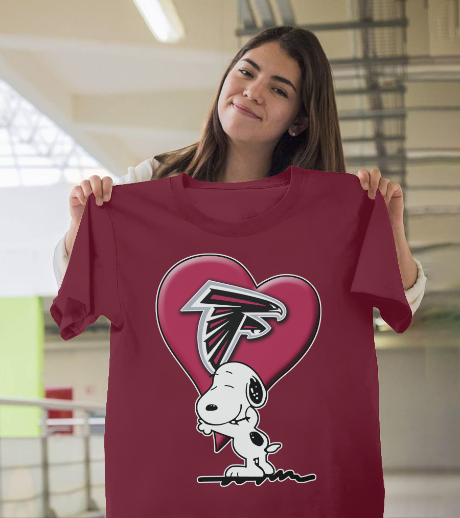Snoopy Hugging Atlanta Falcons Heart T-Shirt