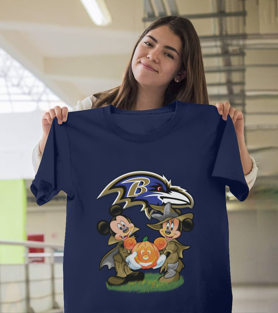 Baltimore Ravens Mickey And Minnie Halloween Pumpkin Ravens T-Shirt