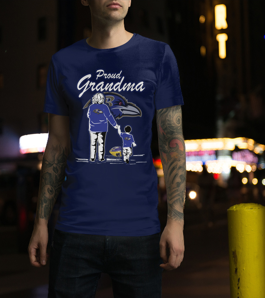 Proud Grandma Baltimore Ravens Family Fan Enthusiast With Child And Football T-Shirt