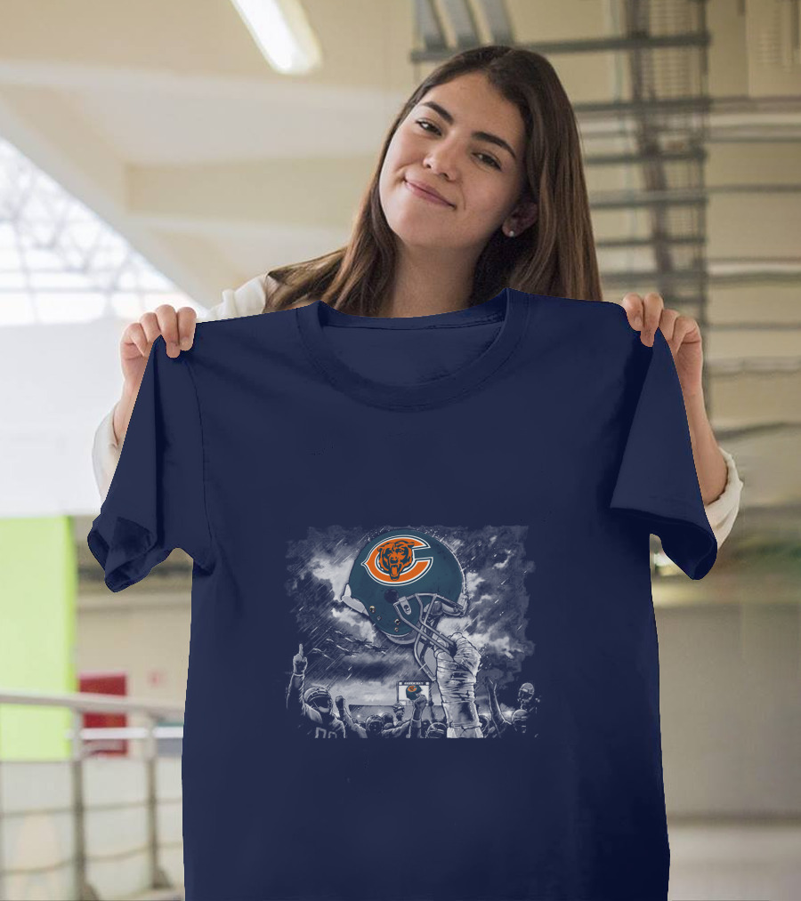 Chicago Bears Helmet Iconic 51 Team Celebration T-Shirt