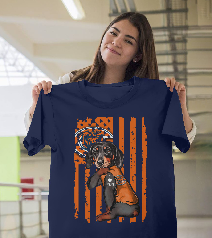 Dachshund I Love Mom Chicago Bears Fan Orange Flag T-Shirt