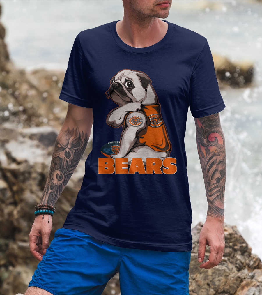 Pug Chicago Bears Football Fan With Team T-Shirt