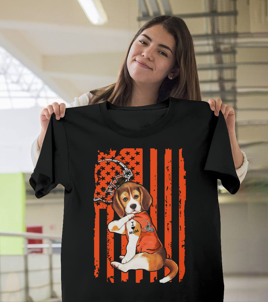 Beagle Cleveland Browns I Mom Retro Football Helmet And Stars T-Shirt