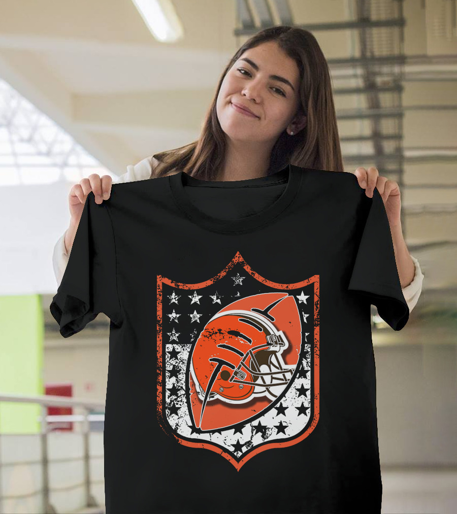 Cleveland Browns Helmet Stars And Stripes T-Shirt
