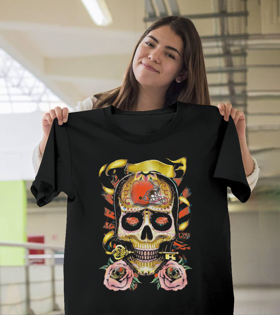 Cleveland Browns Sugar Skull Helmet Roses T-Shirt