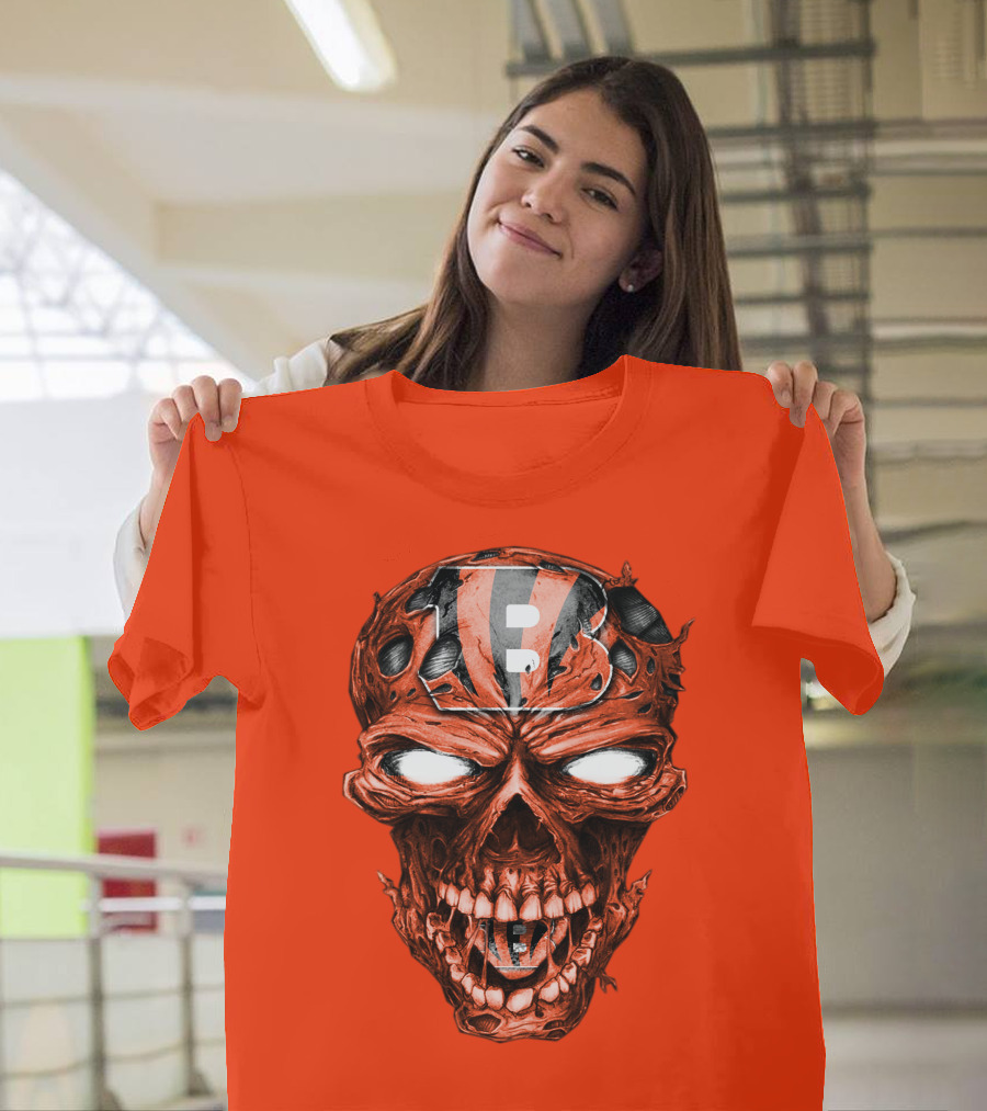 Cincinnati Bengals Skull V2 Creepy Horror Fan Gear T-Shirt