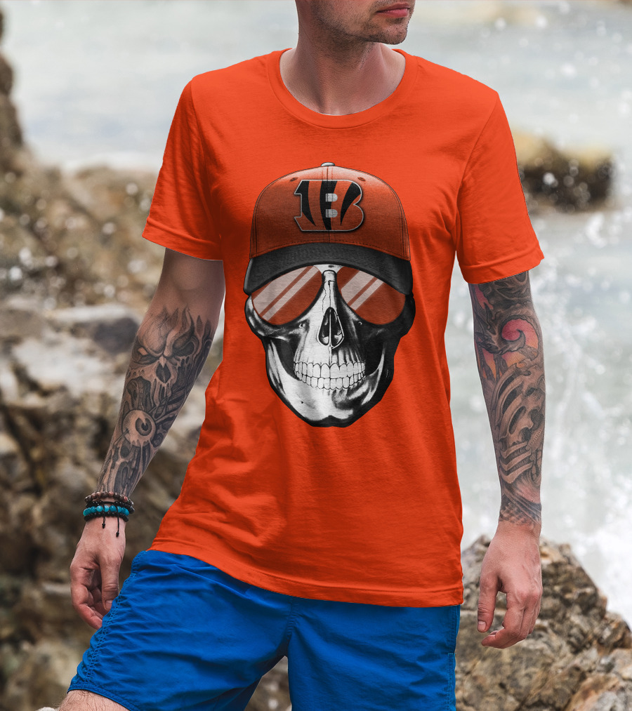 Cincinnati Bengals Skull With Team Logo Hat And Sunglasses T-Shirt