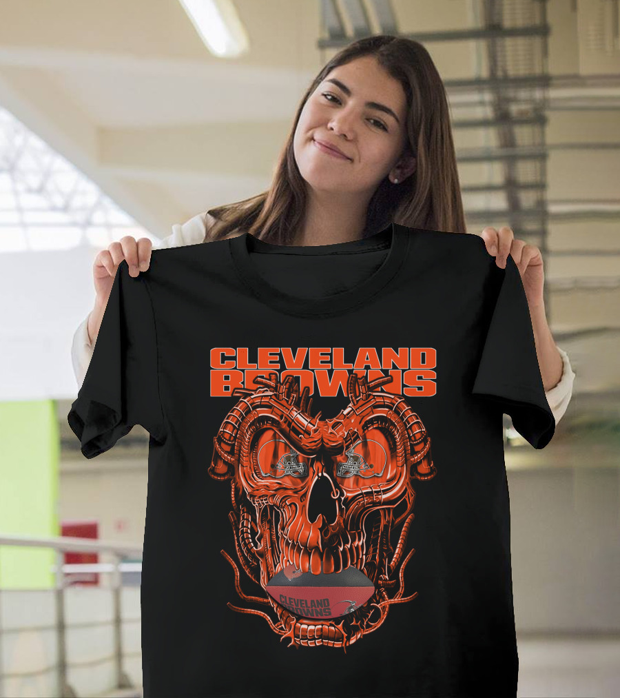 Dragonskull CLEVELAND BROWNS Helmet Skull Football T-Shirt