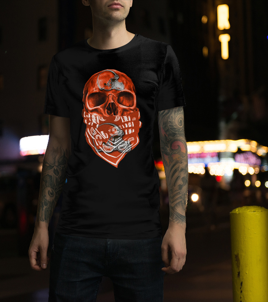 Skull Cleveland Browns Helmet Bandana T-Shirt
