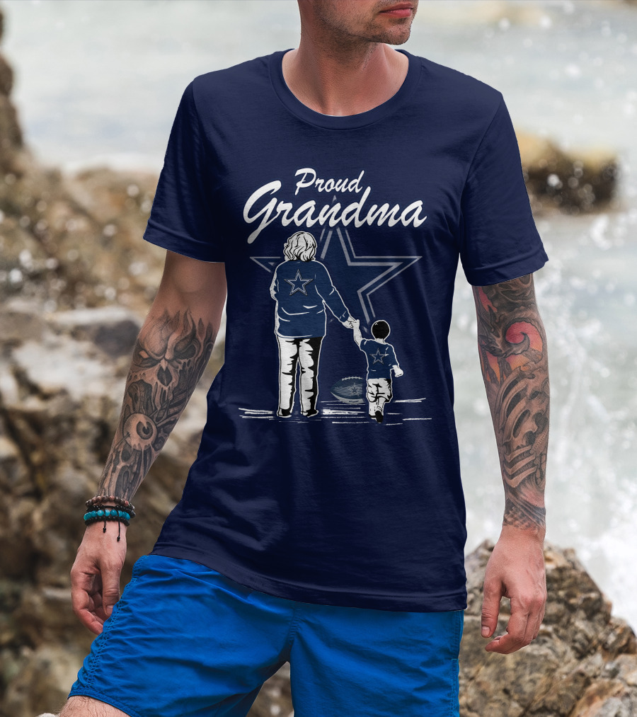 Proud Grandma Dallas Cowboys Star Holding Hands With Child Football T-Shirt