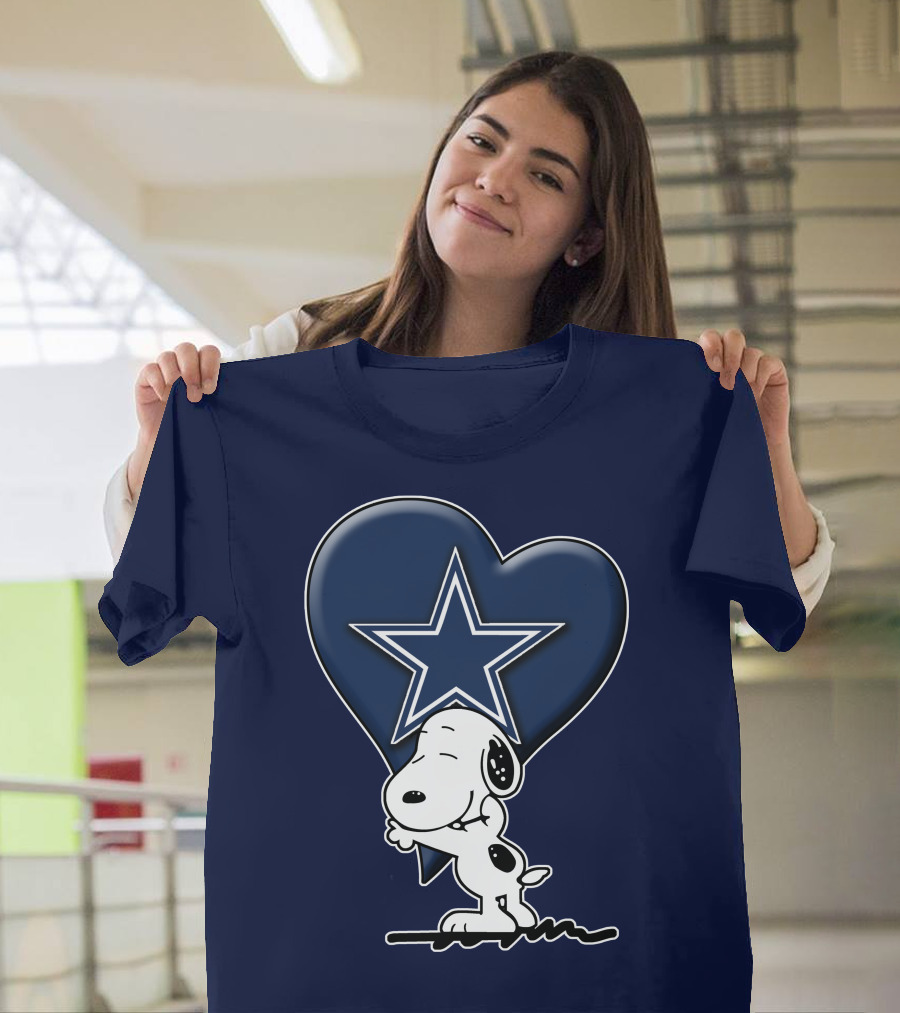 Snoopy Hugging Heart with Dallas Cowboys Star T-Shirt