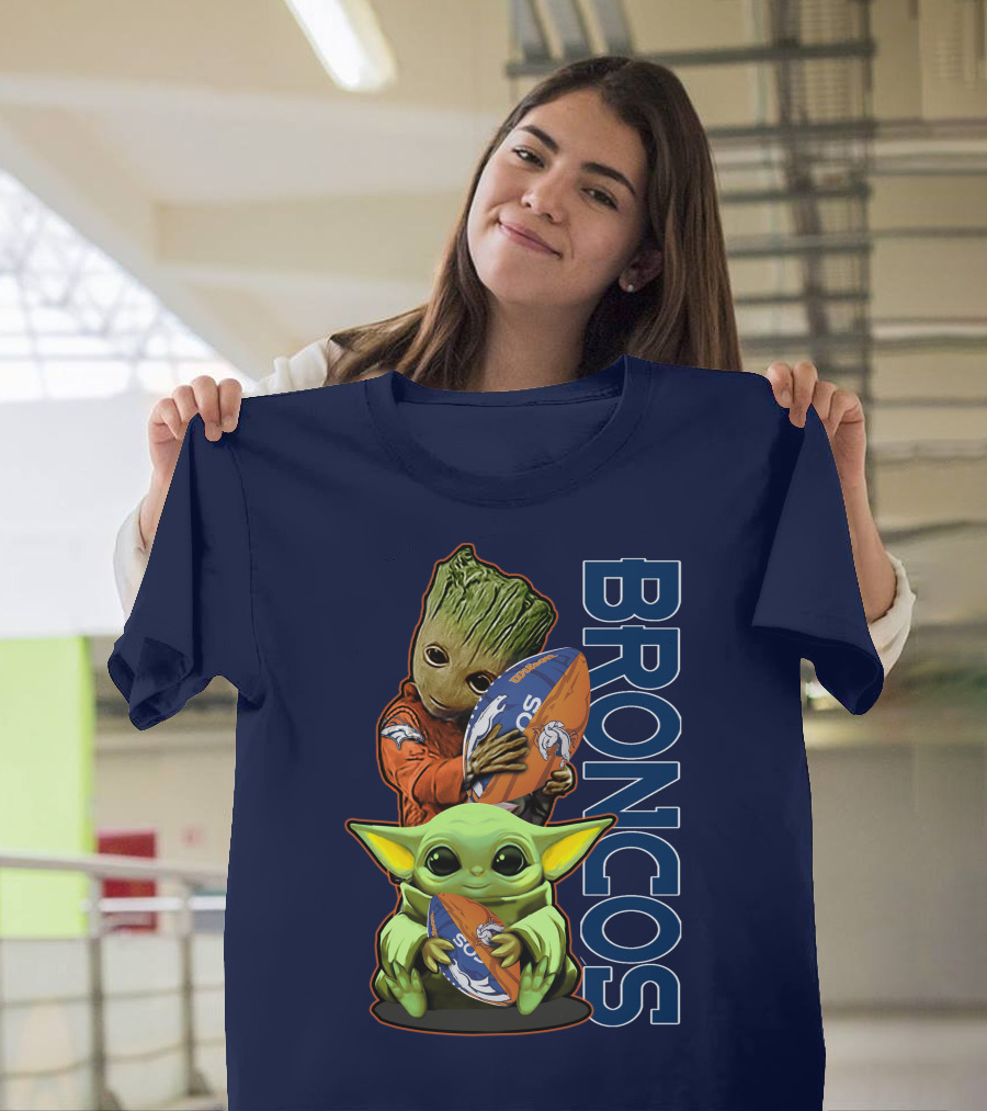 Grzd Denver Broncos Groot And Baby Yoda Holding Broncos Football T-Shirt