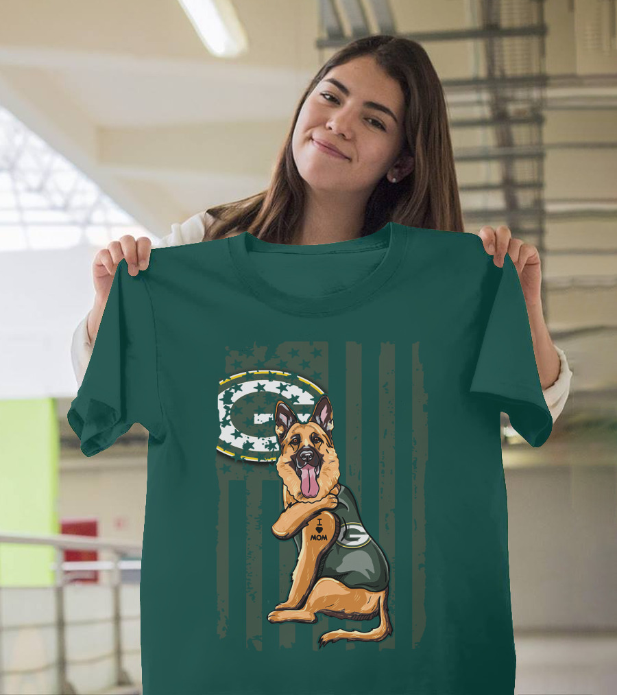 German Shepherd I Love Mom Green Bay Packers Fan T-Shirt