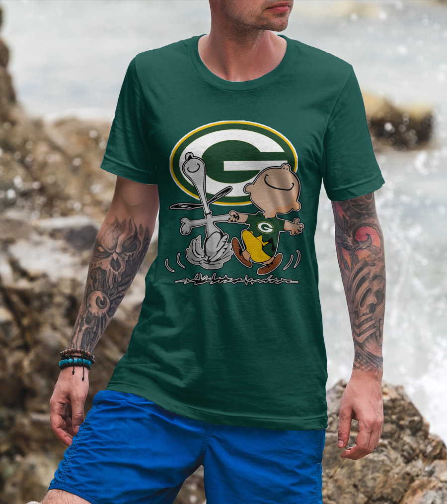 Green Bay Packers Snoopy Charlie Brown Fan Celebration T-Shirt