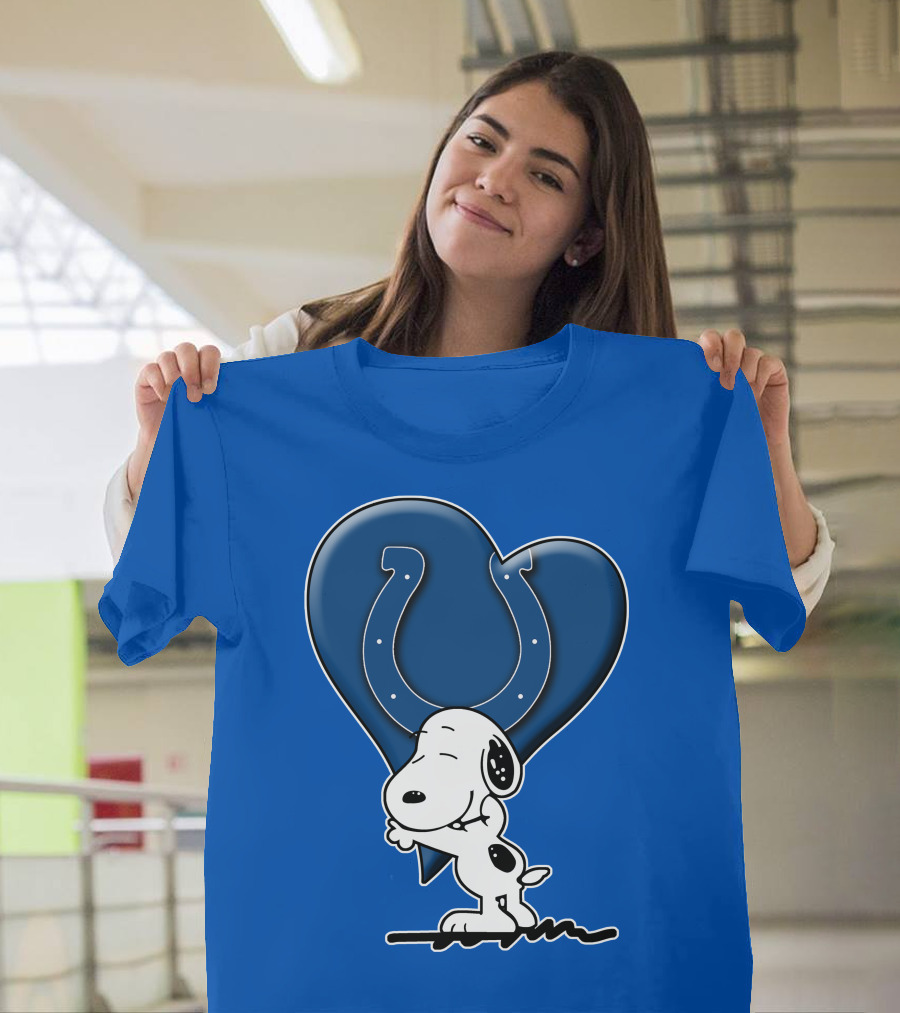Snoopy Hugging Indianapolis Colts Heart T-Shirt