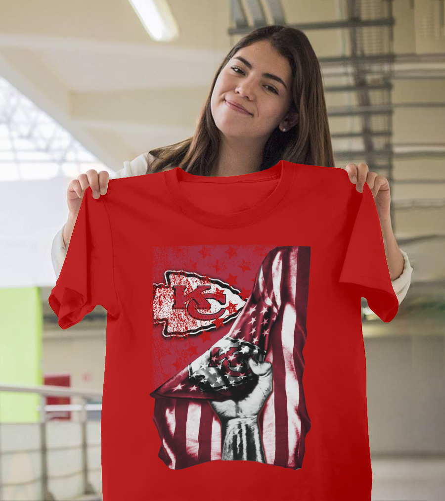 Kansas City Chiefs Arrowhead with American Flag Motif T-Shirt