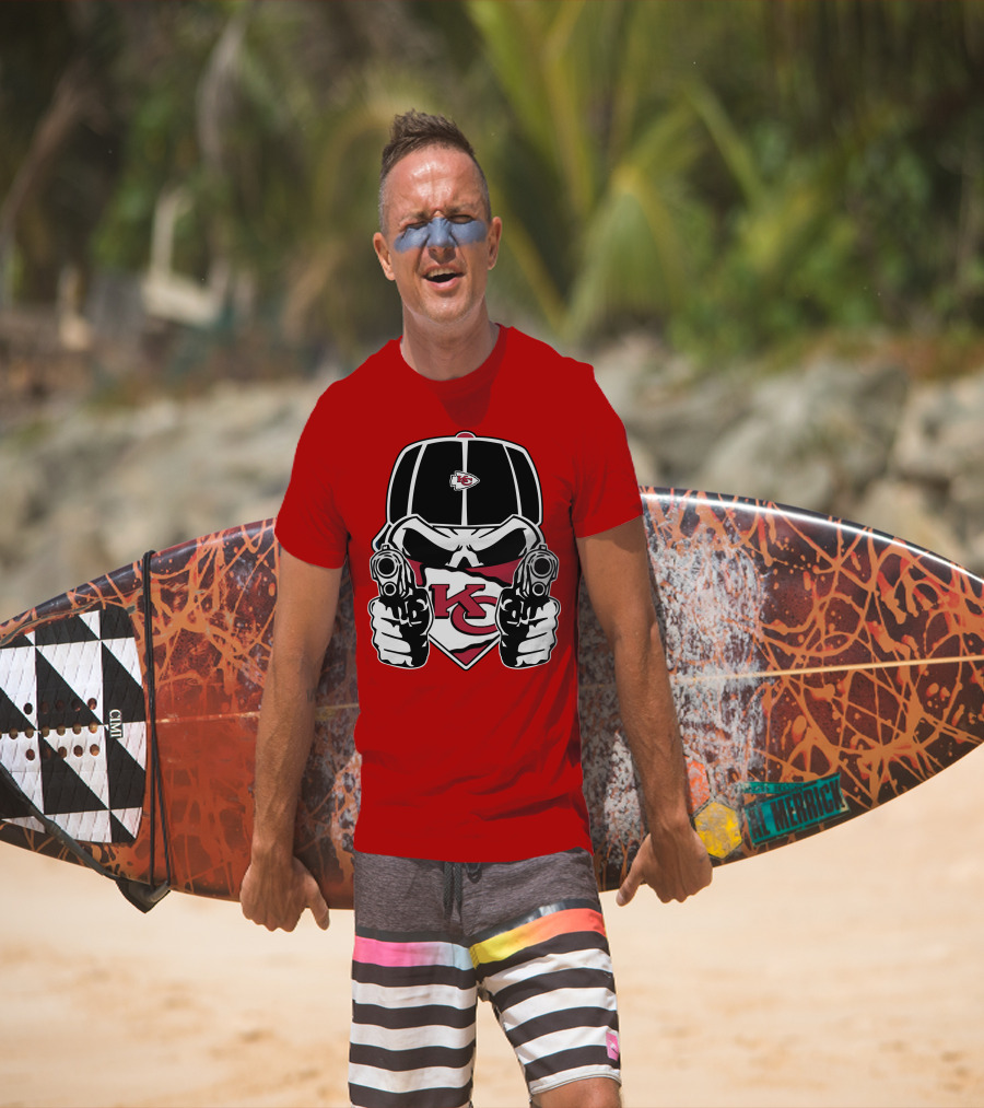 Kansas City Chiefs Bold Skull Logo Showdown T-Shirt