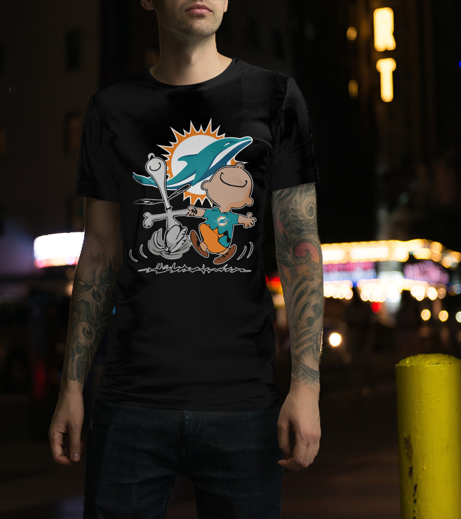 Miami Dolphins 44 Peanuts Characters Dancing T-Shirt