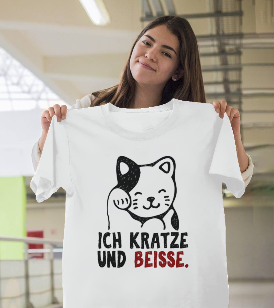 Ich Kratze Und Beisse Maneki-neko Cat T-Shirt