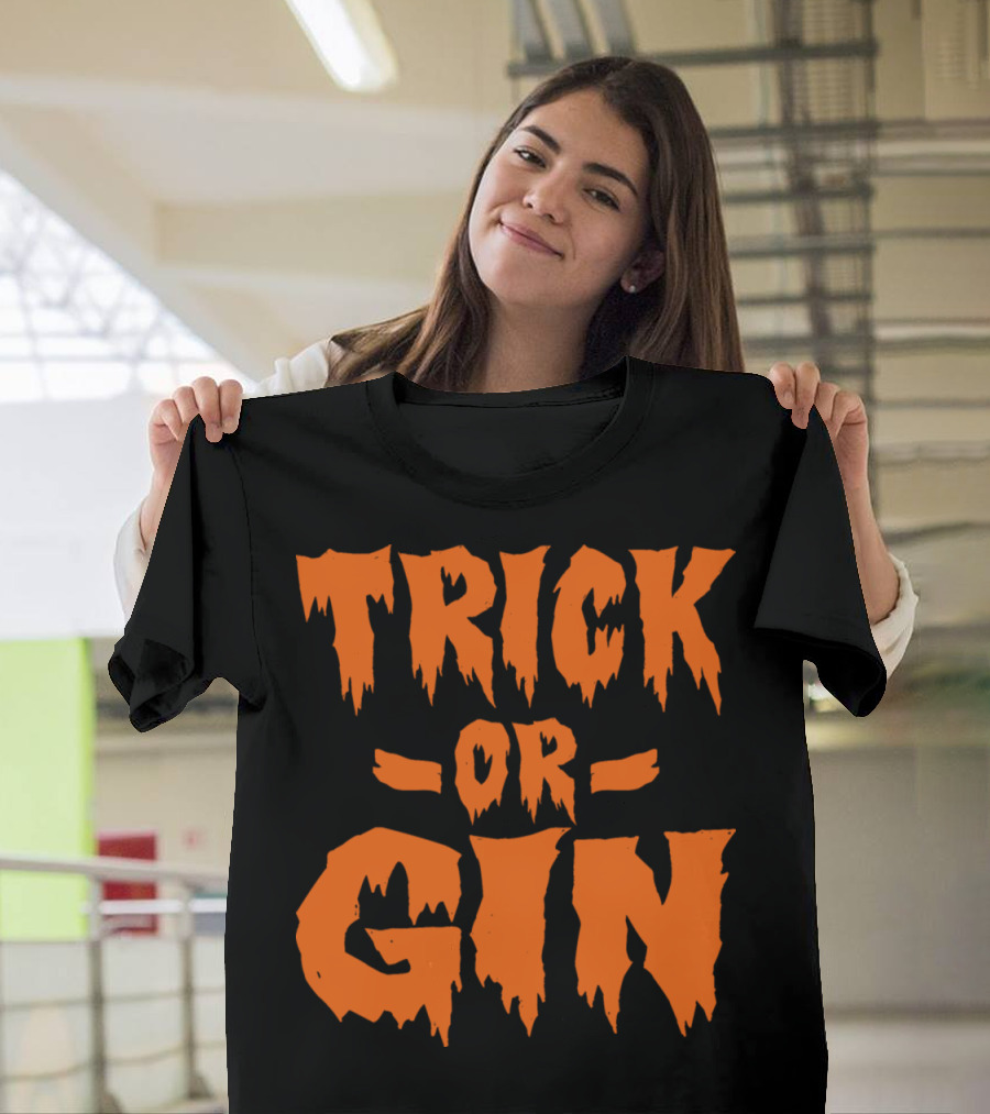 Trick Or Gin Halloween Pumpkin Ghost Spirits T-Shirt