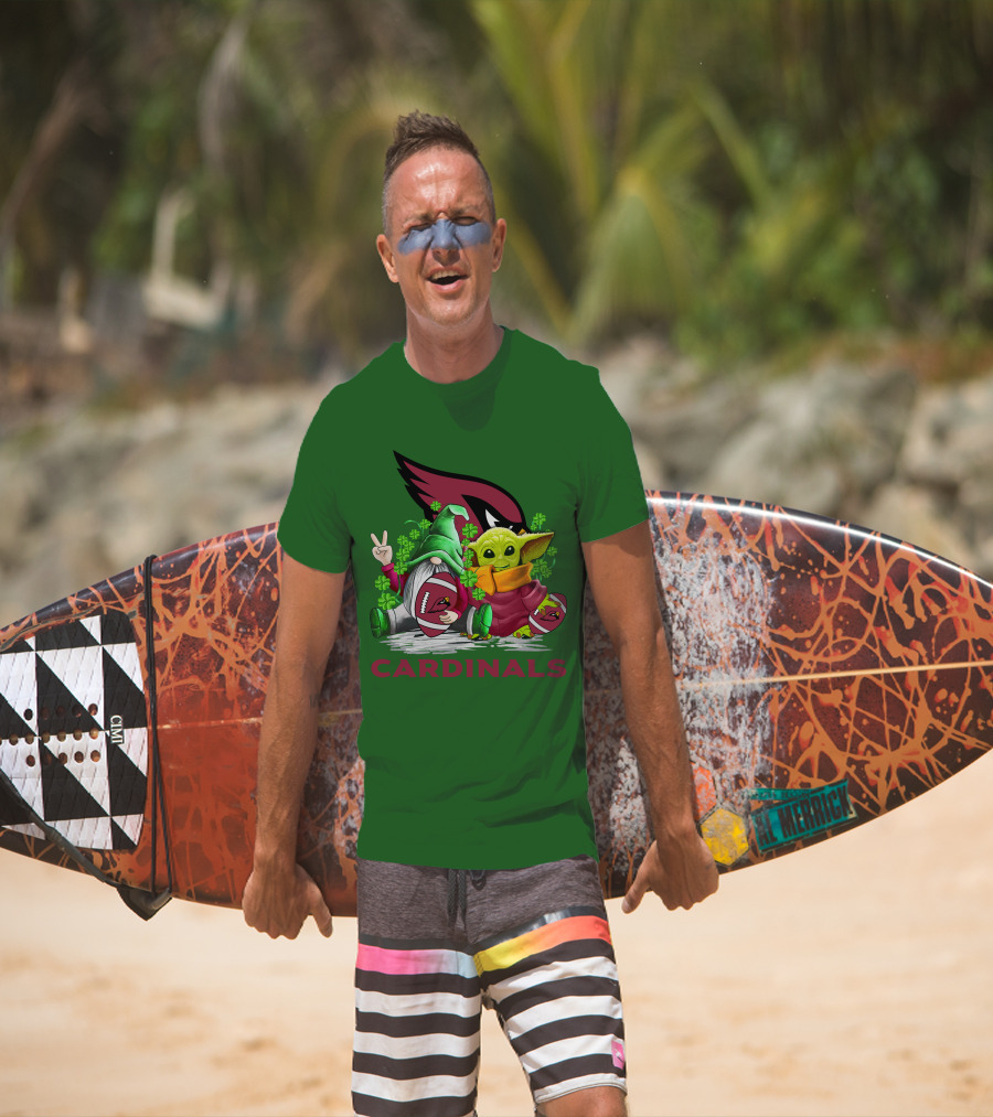 Arizona Cardinals Football Patrick's Day Gnome And Baby Alien With Shamrocks T-Shirt