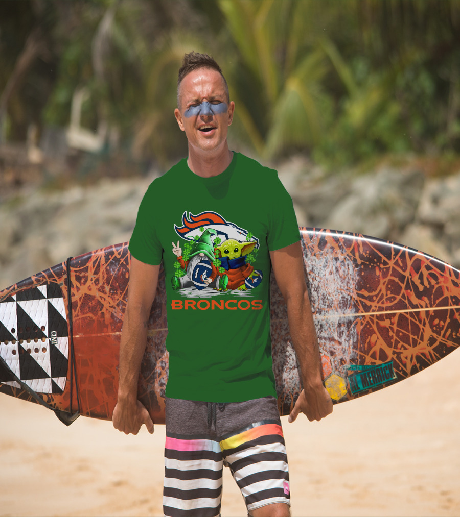 Denver Broncos Football St. Patrick’s Day Gnome And Green Alien With Shamrocks T-Shirt