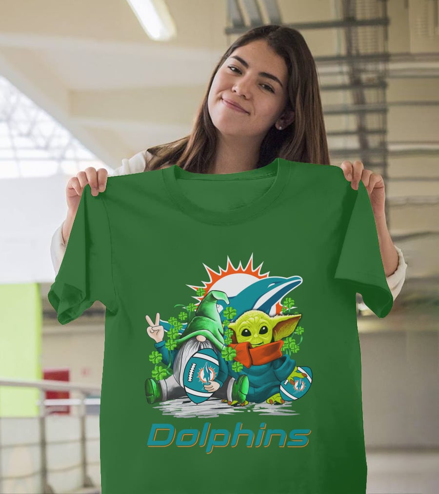 Miami Dolphins St Patrick's Day Football Gnome And Baby Alien With Shamrocks T-Shirt