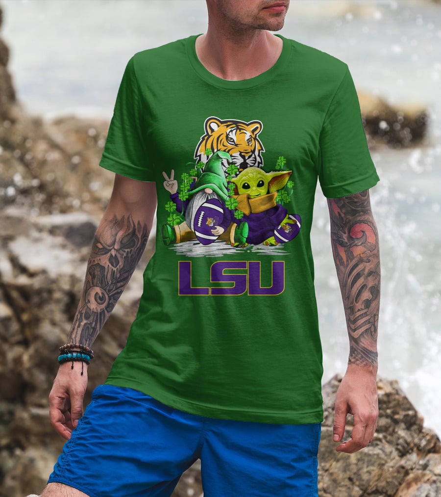 LSU Tigers Football St. Patrick's Day Gnome And Baby Alien With Shamrocks T-Shirt
