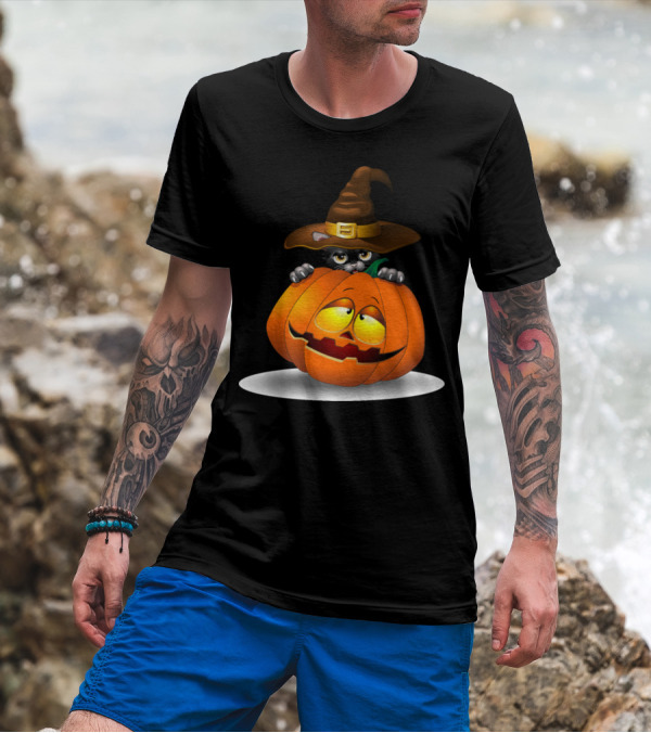 Friendly Black Cat In Witch Hat With Grinning Pumpkin T-Shirt