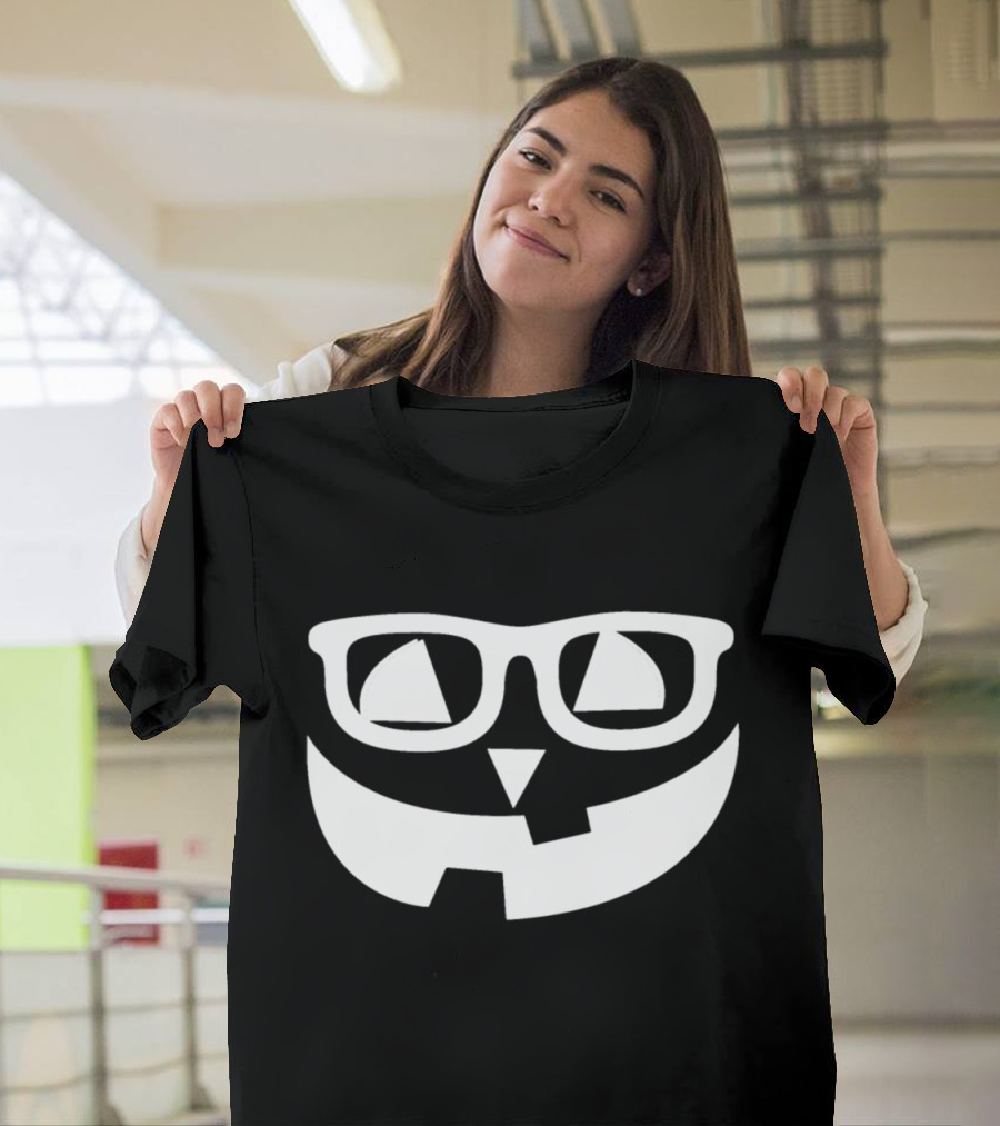 Jack O Lantern Nerd Pumpkin With Glasses Smile T-Shirt