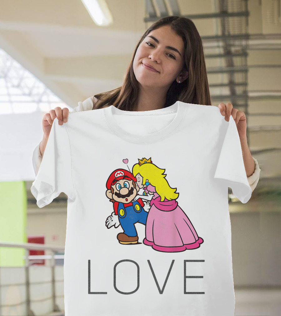 Super Mario Princess Peach Kiss Love Iconic Funny Moment T-Shirt