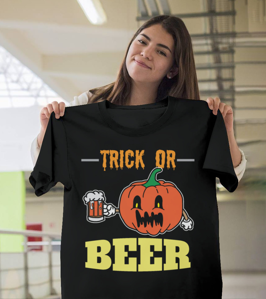 Trick or Beer Pumpkin Holds Beer Mug T-Shirt