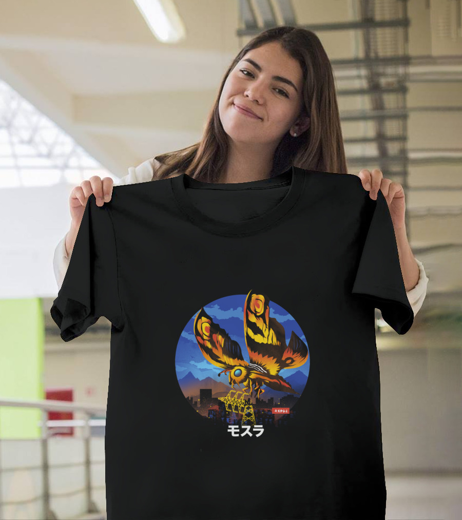 Mothra Soars Over City Night Skyline Kaiju Japanese Text T-Shirt