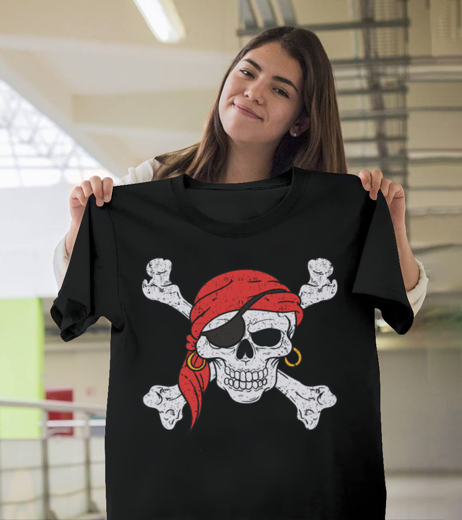 Skeleton Skull Bones Pirate Scary Cool Red Bandana Eyepatch Crossbones T-Shirt
