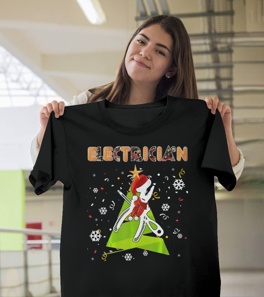 Electrician Christmas Gingerbread Tree Tools Holiday Snowflakes T-Shirt