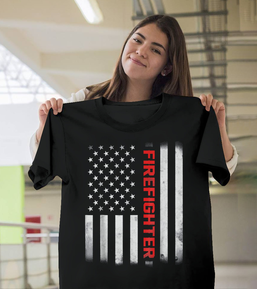 FIRE FIGHTER American Flag Vertical Red Line T-Shirt