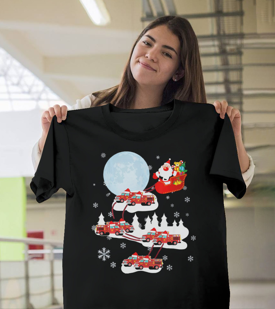 Firefighter Fire Truck Santa Sleigh Christmas Scene T-Shirt