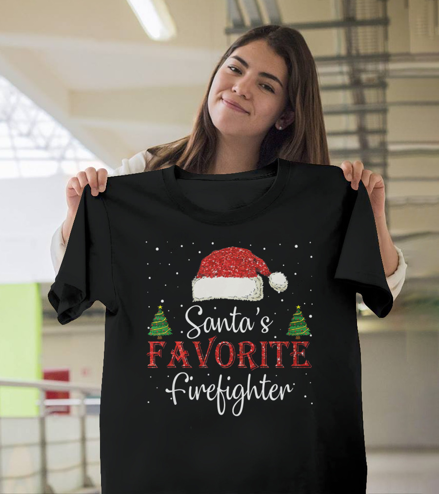 Santa's Favorite Firefighter Christmas Trees Santa Hat T-Shirt