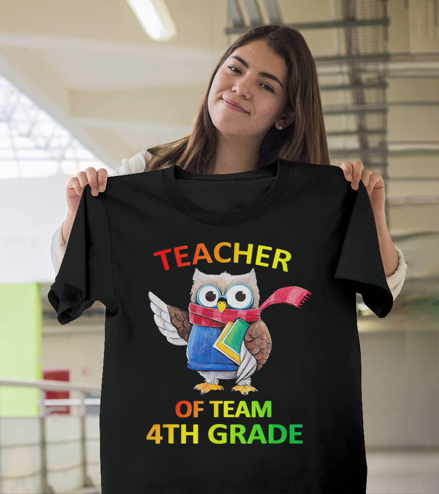 TEACHER OF TEAM 4TH GRADE OWL WITH SCARF T-Shirt