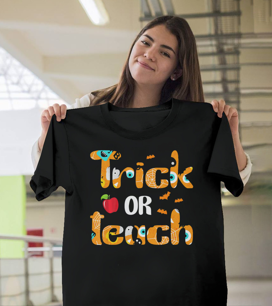 Trick Or Teach Funny Halloween Apple Bats Webs T-Shirt