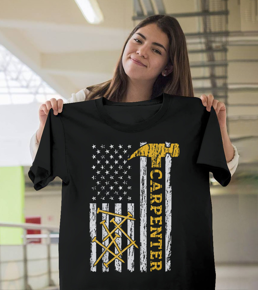 Mens Proud Carpenter Hammer and Nails US Flag Woodworking T-Shirt