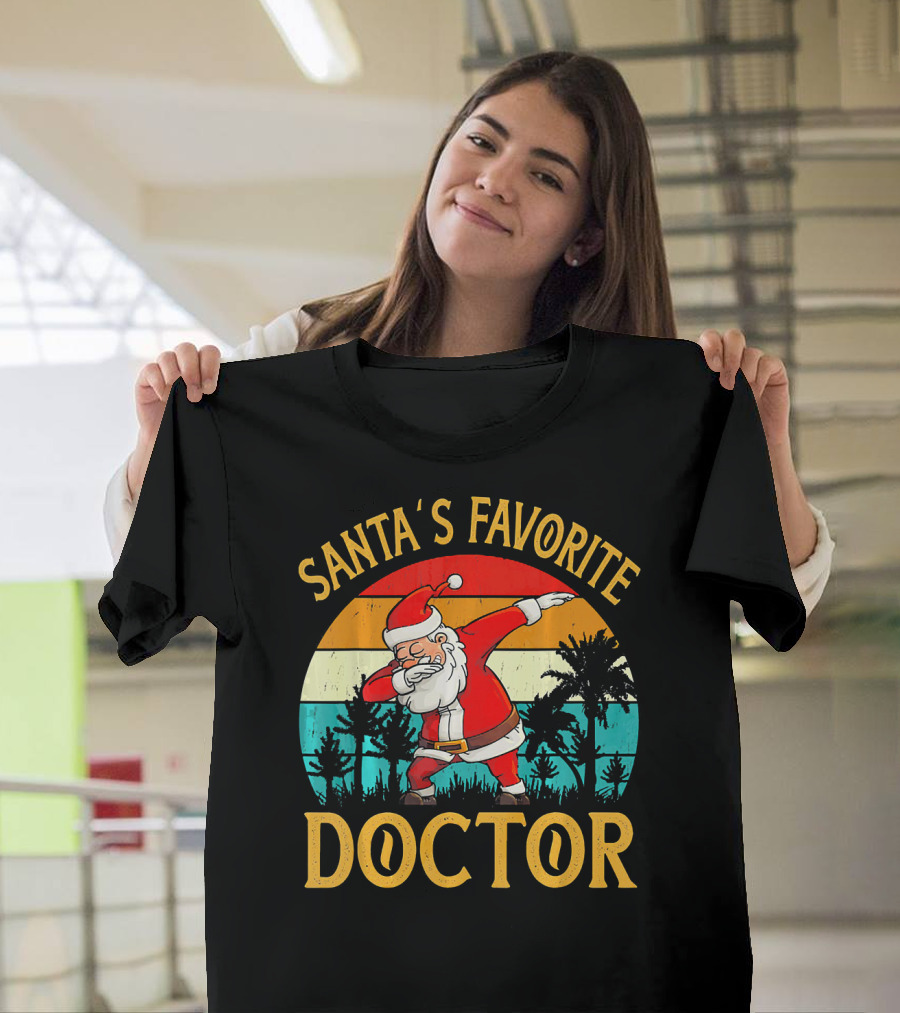 Santas Favorite Doctor Santa Dabbing Retro Sunset Christmas T-Shirt