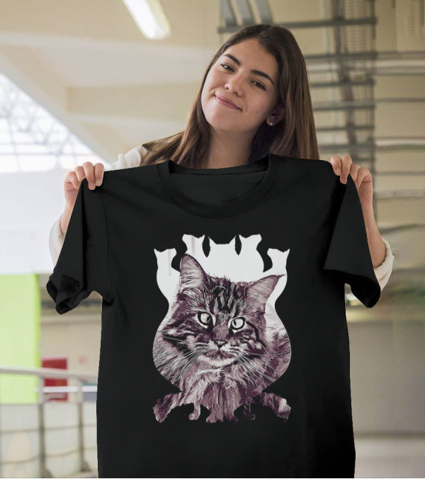 Maine Coon Cat Shape Vector Squinting T-Shirt