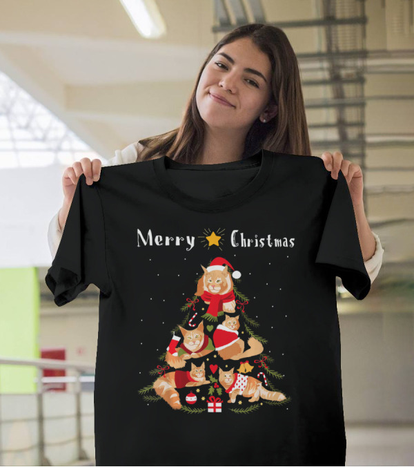 Merry Christmas Maine Coon Cats In Holiday Tree Scene T-Shirt