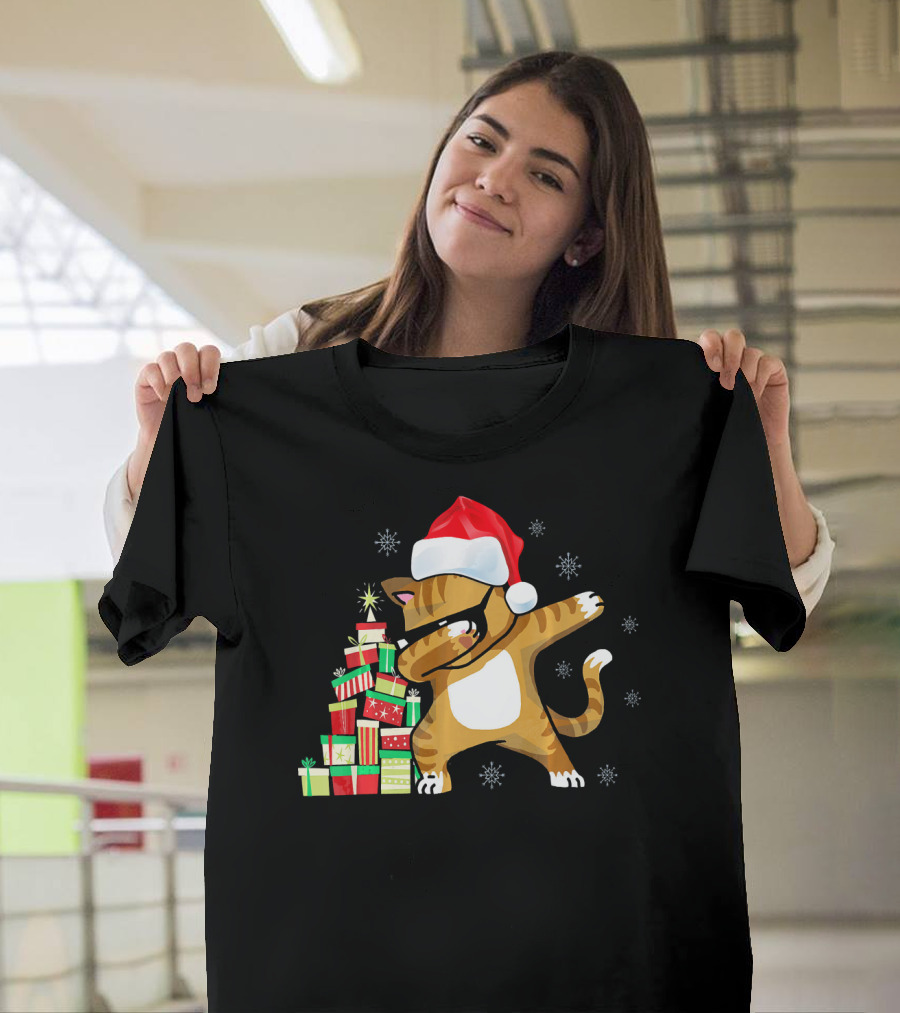Christmas Dabbing Kitten With Santa Hat And Gifts T-Shirt