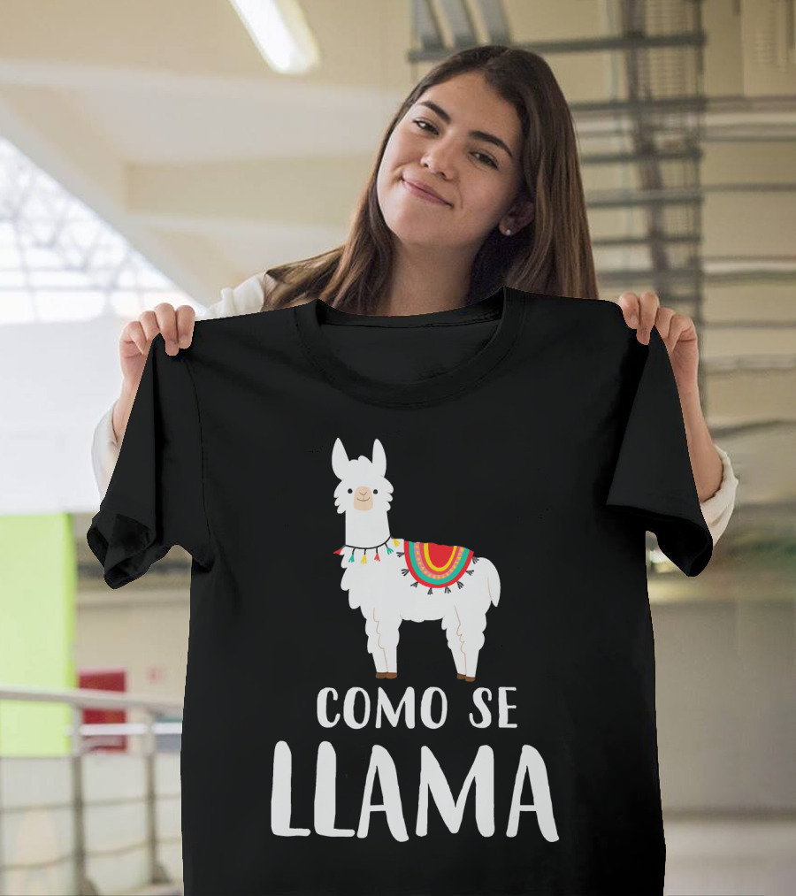Como Se Llama Cinco De Mayo Llama with Colorful Blanket T-Shirt